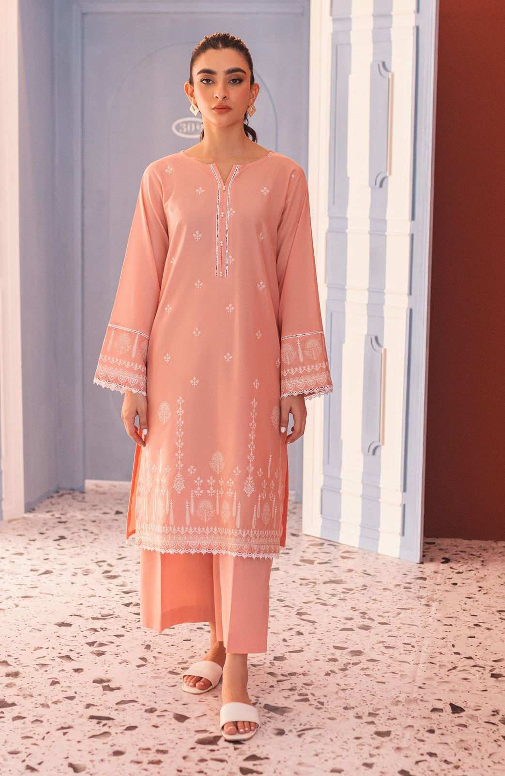 2pc Lawn Embroidered Dress Unstitched