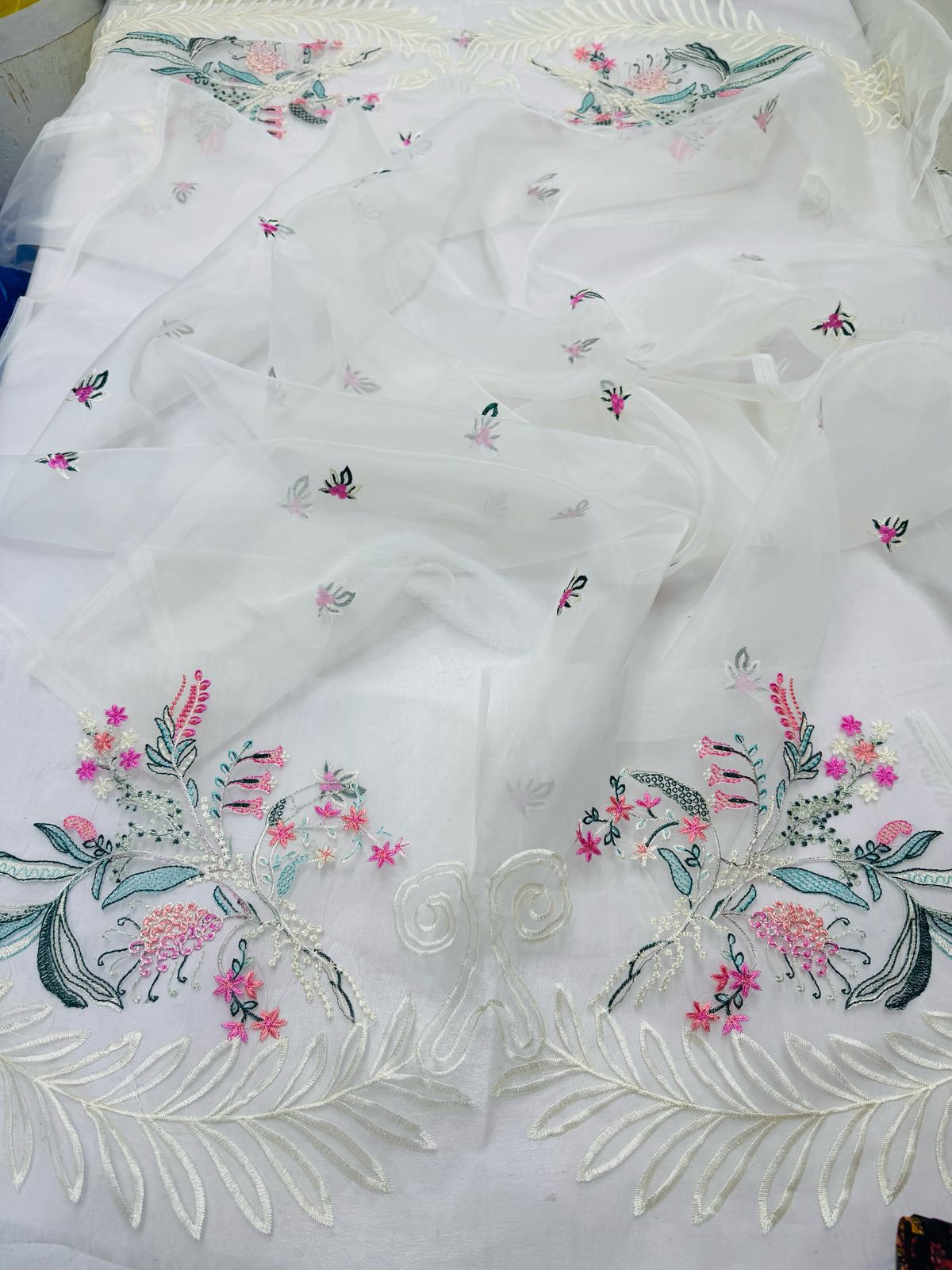 3PC Lawn Embroidered Dress Unstitched
