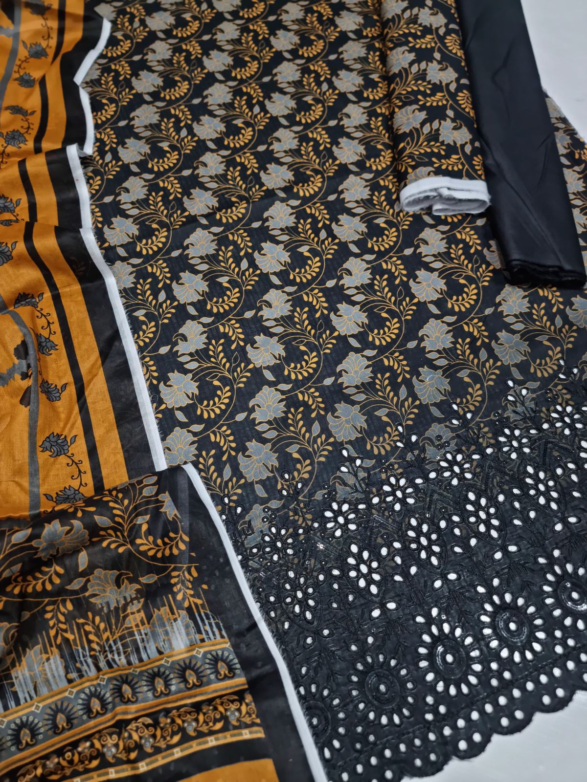 3PC Digital Print Embroidery & Daman Boring Unstitched