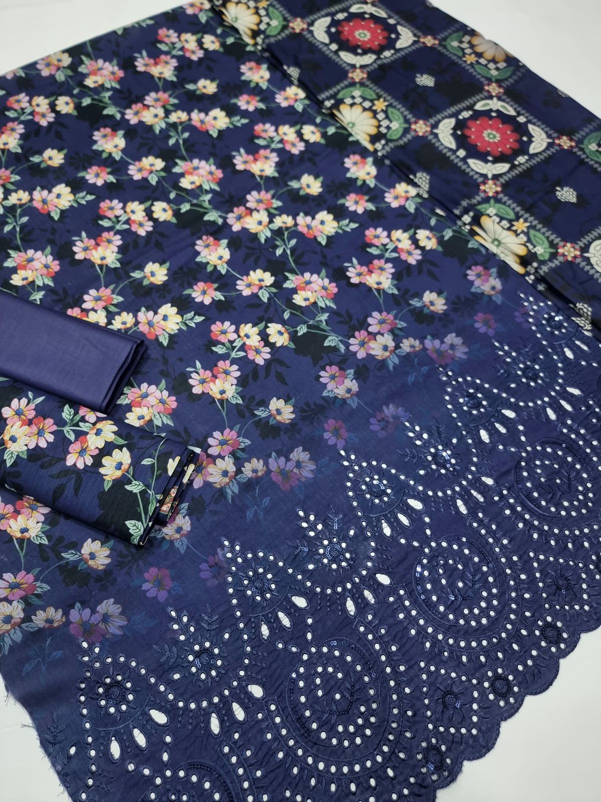 3PC Digital Print Embroidery & Daman Boring Unstitched