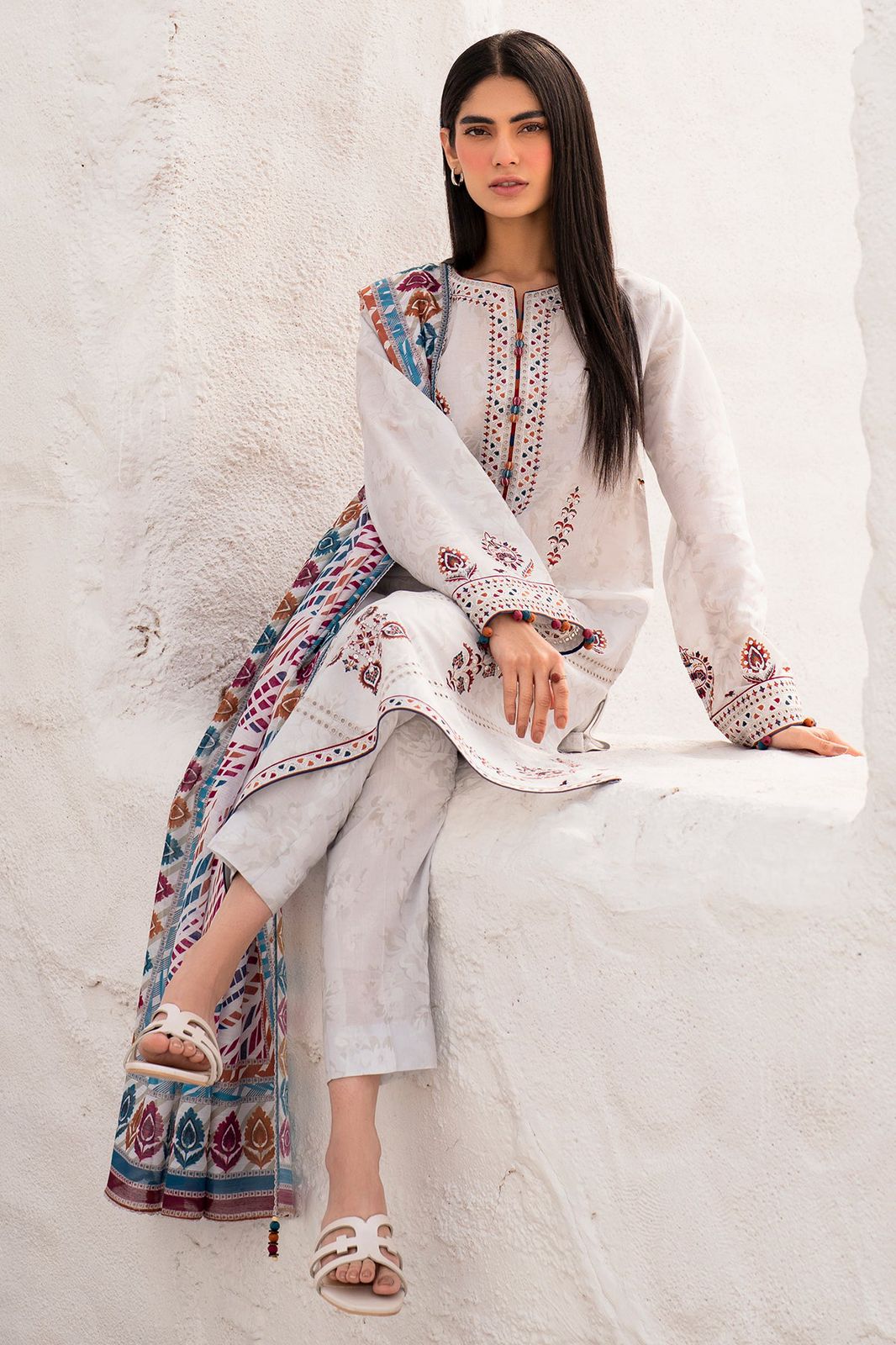 3PC Embroidered Lawn Suit Unstitched
